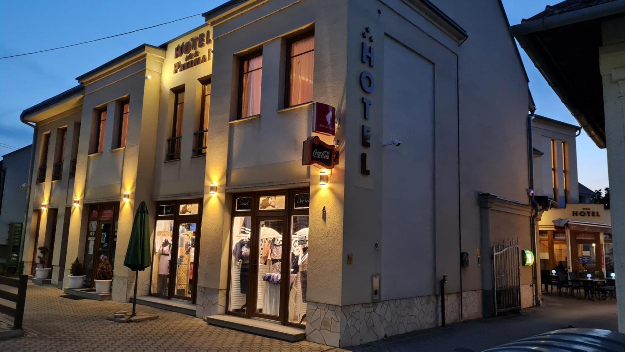 Hotel Patonai Fertod Bagian luar foto